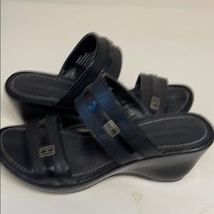 Tommy Hilfiger black platform sandal mules 8.5